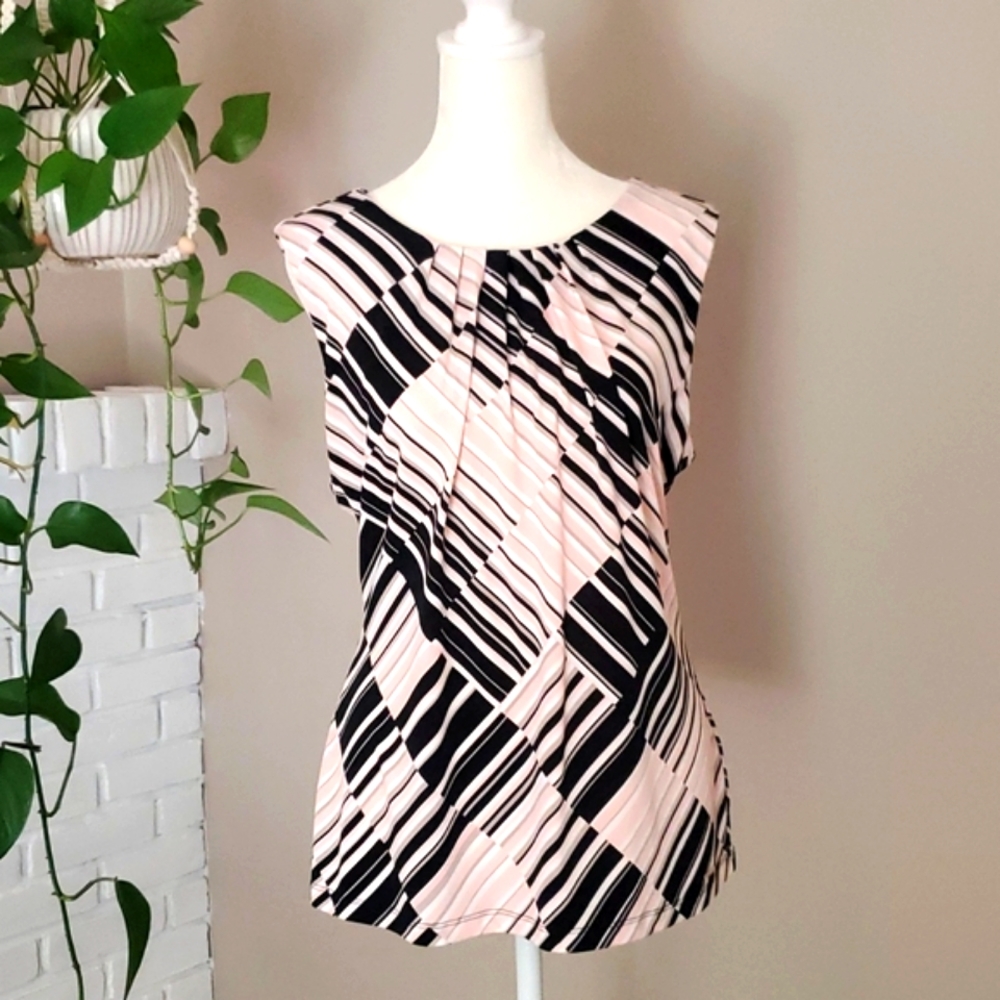 NWOT Calvin Klein Pink and Black Geometric Print Top Size L